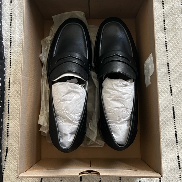 NIB Dolce Vita Yanni Leather Loafer, Sz 9.5 - Picture 2 of 5